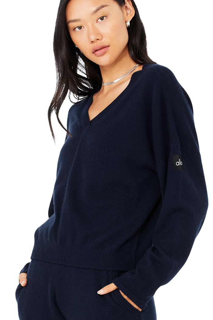 Pulowery Alo Yoga Cashmere Jet Set V-Neck Damskie Granatowe | FENSY8307