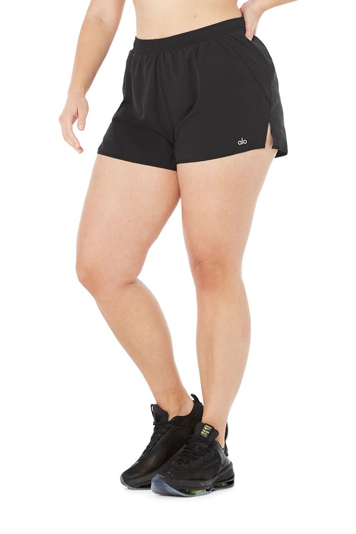 Short Alo Yoga Stride Biegania Damskie Czarne | QCNDY1093