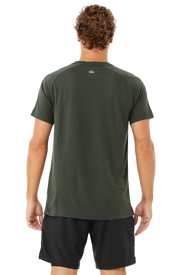 Short Sleeve Alo Yoga The Triumph Crew Neck Tee Męskie Ciemny Zielone | VQYMX2637